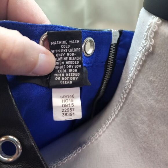 Alfani Royal Blue Grommet Trimmed Sleeveless Blouse Size 8 - Picture 7 of 9